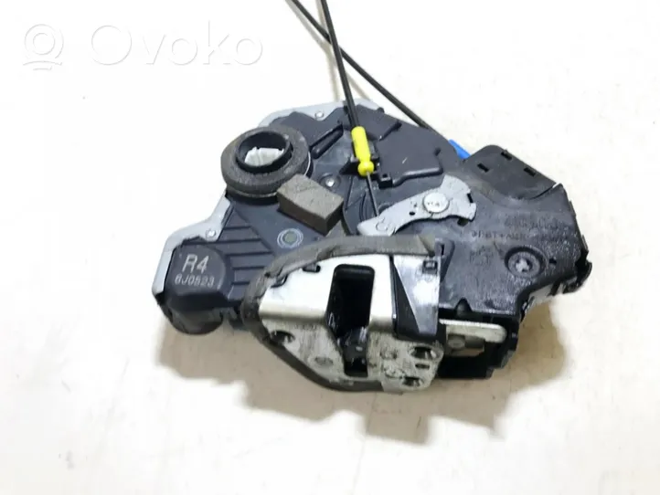 Toyota Auris 150 Serrure de porte avant a046693