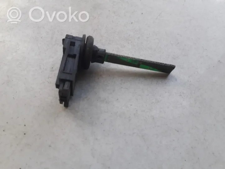 Volkswagen PASSAT B5 Czujnik temperatury wewnętrznej 4b0820539