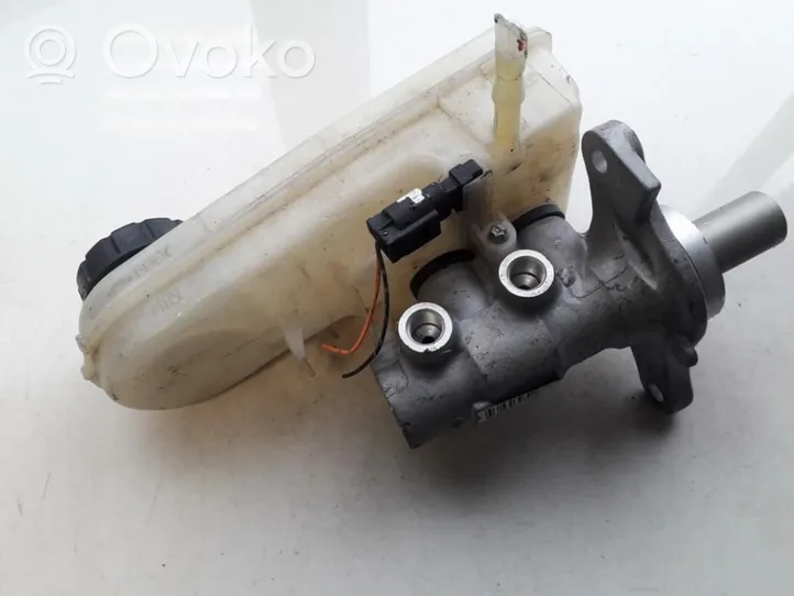 Mitsubishi Colt Master brake cylinder 32067273d