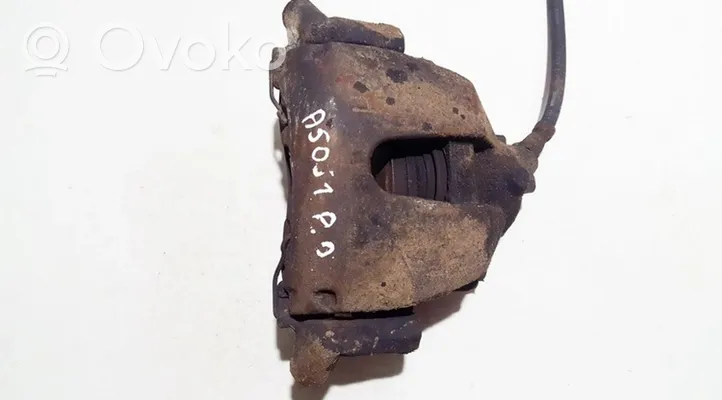 Ford Kuga I Caliper de freno delantero 