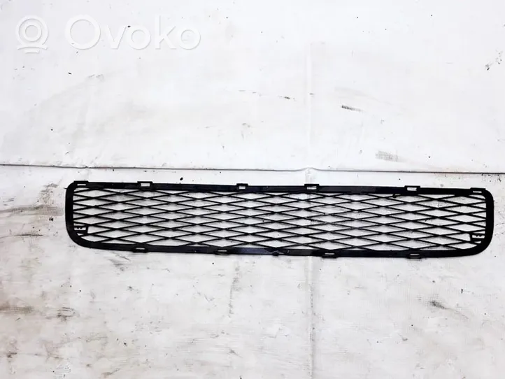 Toyota Yaris Front bumper lower grill 