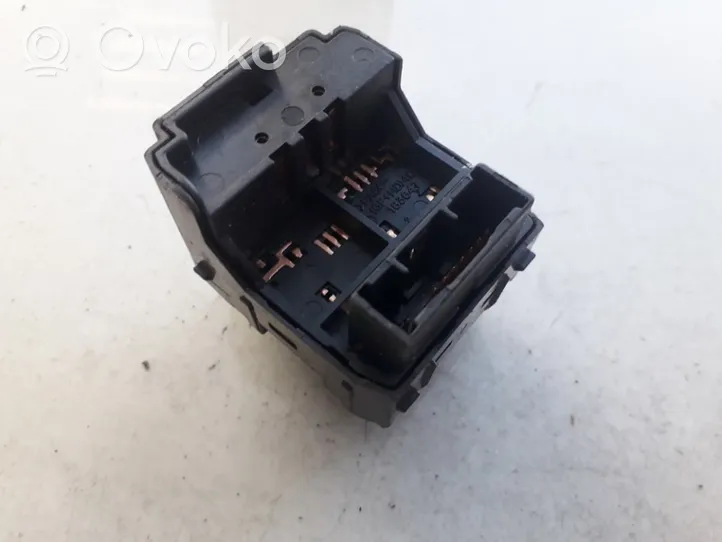 Toyota Avensis T270 Interruptor del espejo lateral 183647