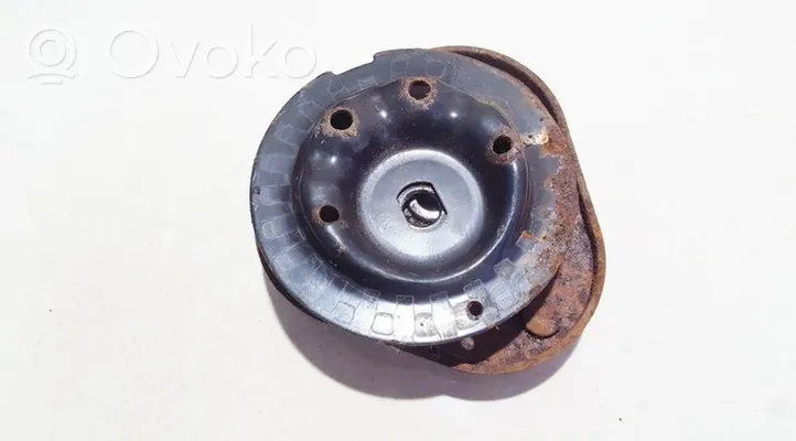 Toyota Corolla E120 E130 Supporto di montaggio della molla elicoidale 