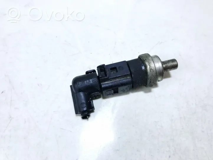 Volkswagen PASSAT B5.5 Sonde de température de liquide de refroidissement 1j0973702