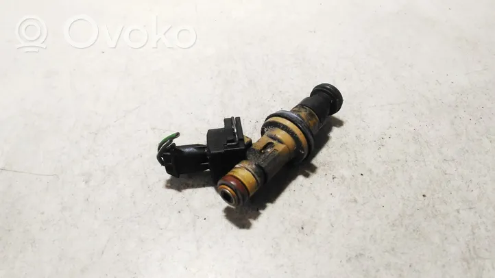 Volvo S70  V70  V70 XC Injecteur de carburant 9125821