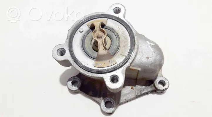 Nissan Almera Tino Tubo flessibile del liquido di raffreddamento del motore 038115