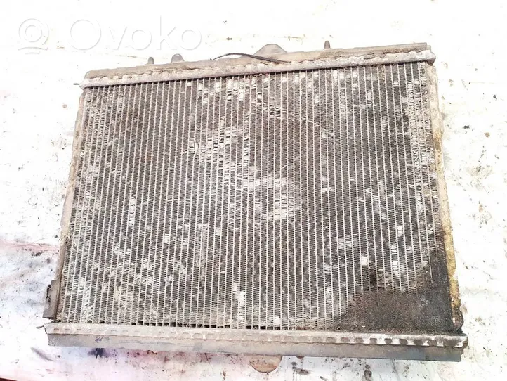 Peugeot 607 Radiateur de refroidissement 