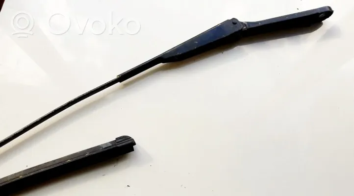 Peugeot 406 Ramię wycieraczki szyby przedniej / czołowej 8000569710