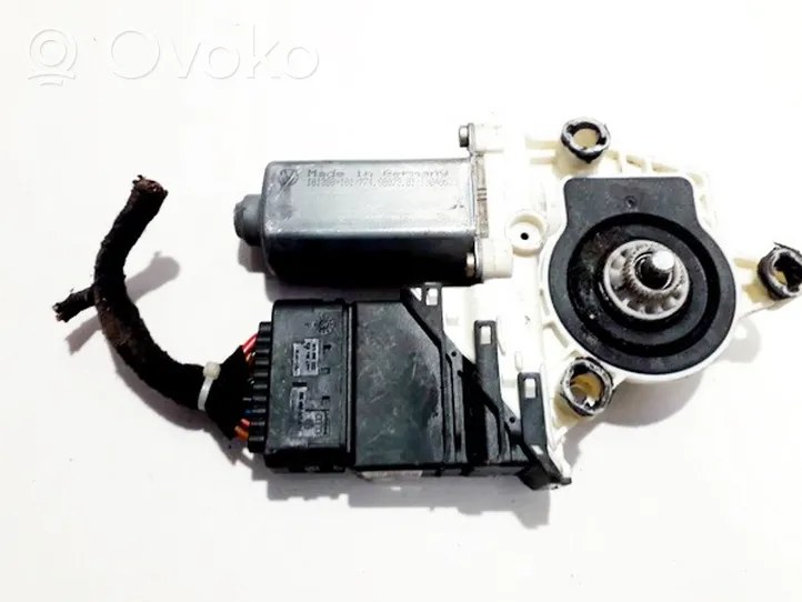 Volkswagen Bora Moteur de lève-vitre de porte arrière 1j4959812c