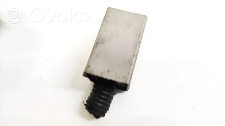 Opel Zafira B Coolant fan relay 13178656