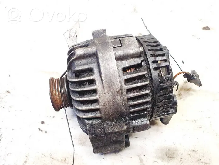 Opel Omega B1 Generatore/alternatore 