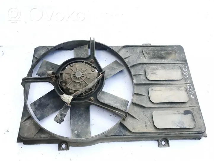 Ford Fiesta Convogliatore ventilatore raffreddamento del radiatore 84fb8a247aa