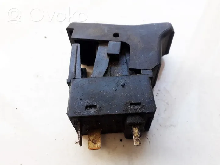 Audi 80 90 B2 Bouton de dégivrage pare-brise 853941503