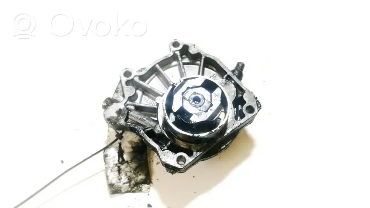 Opel Zafira B Vacuum pump 