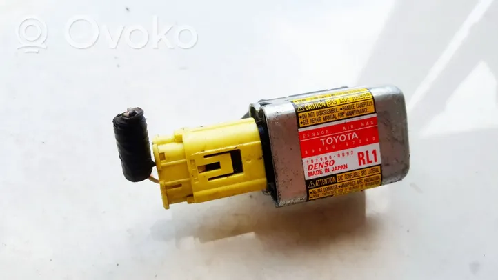 Toyota Prius (XW20) Sensore d’urto/d'impatto apertura airbag 8986047040