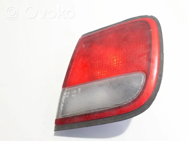 Mazda Xedos 9 Lampy tylnej klapy bagażnika 22661693