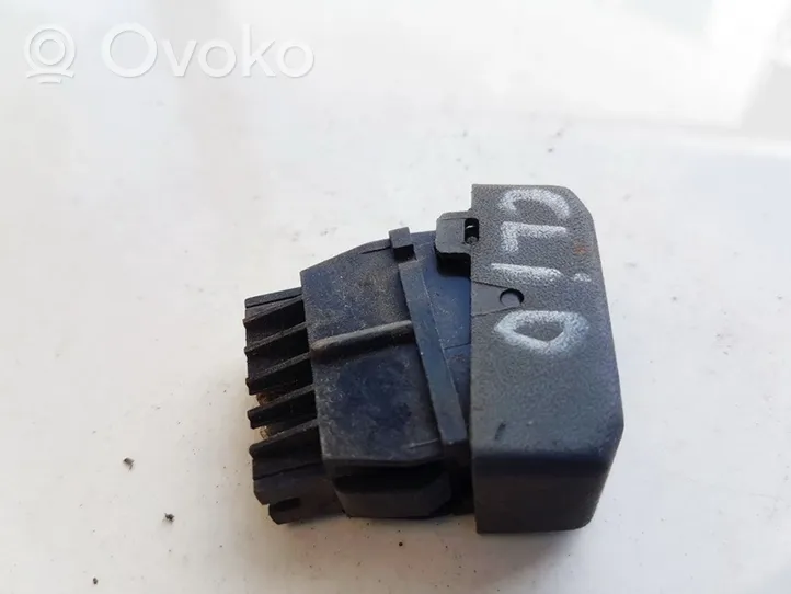 Renault Clio I Windscreen/window heater switch 