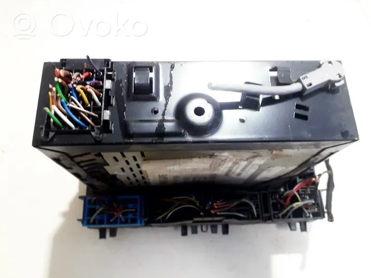 Opel Vectra B Radio/CD/DVD/GPS-pääyksikkö 09136106