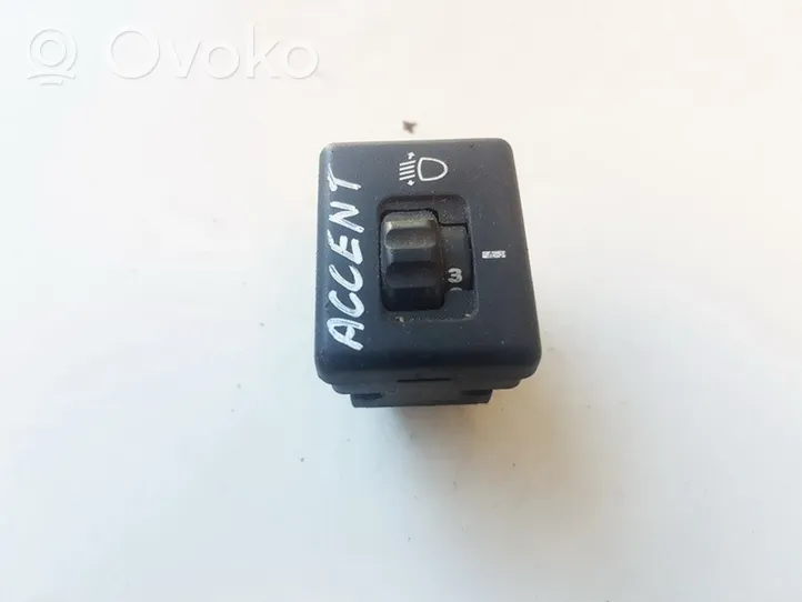 Hyundai Accent Interruptor de control de altura del faro delantero 9337023500