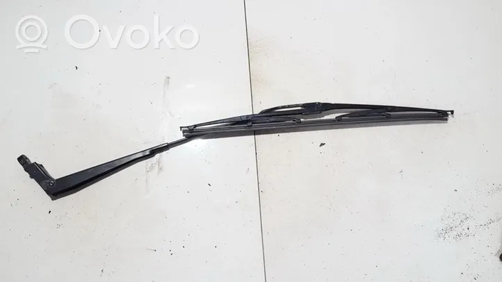 Volkswagen PASSAT B3 Front wiper blade arm 