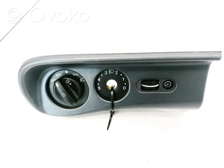 Ford Mondeo MK I Light switch 93BB13K752AB