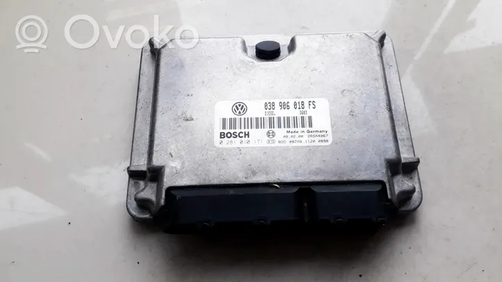 Volkswagen PASSAT B5 Moottorin ohjainlaite/moduuli 0281010171