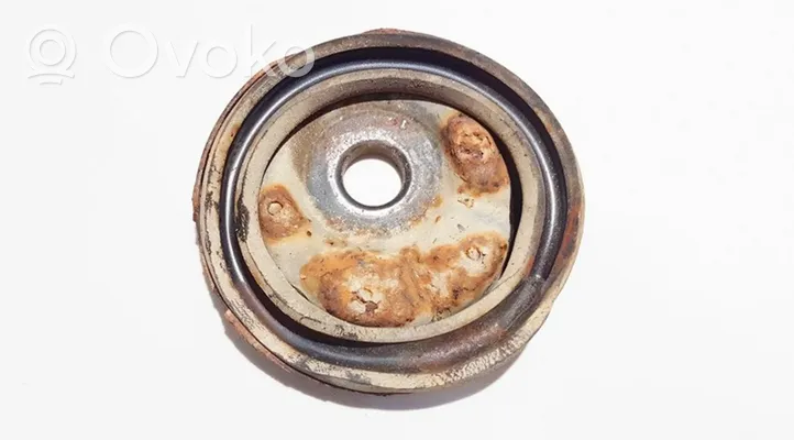 Nissan Sunny Supporto di montaggio della molla elicoidale 