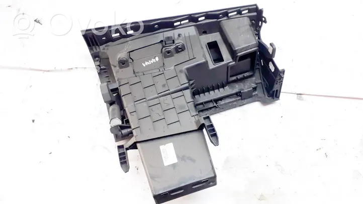 Renault Megane III Glove box 681080011r