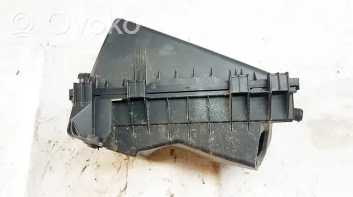 Audi A4 S4 B6 8E 8H Scatola del filtro dell’aria 4615785930