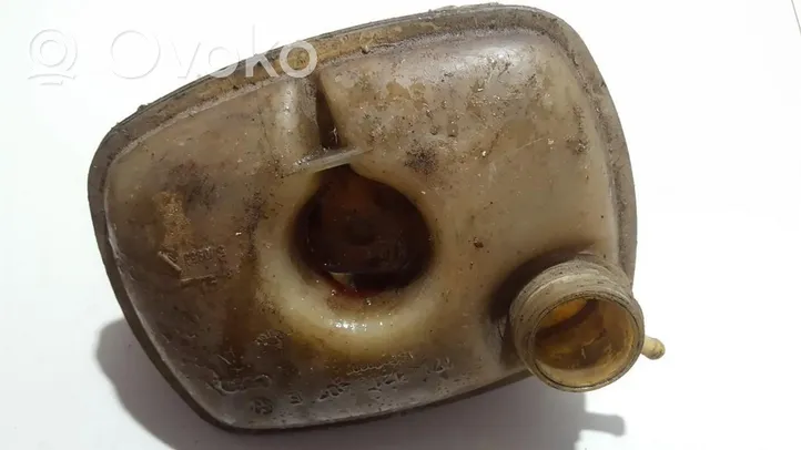 Volkswagen Jetta I Vase d'expansion / réservoir de liquide de refroidissement 171121407e