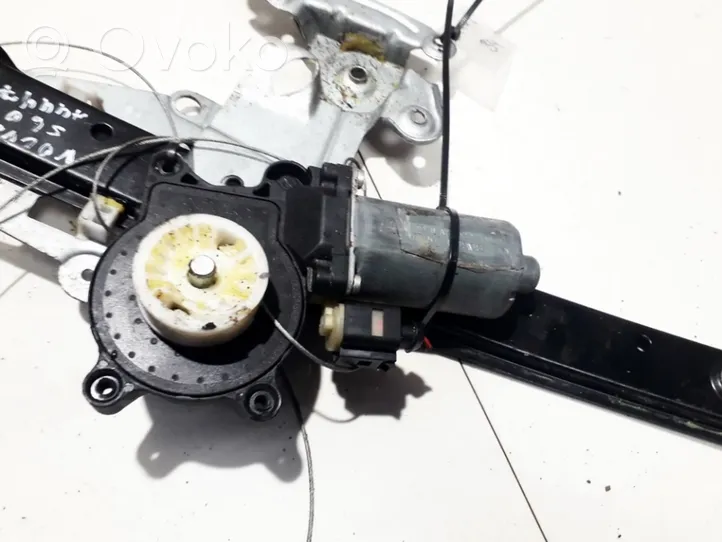 Volvo S60 Moteur de lève-vitre de porte arrière 0130821777