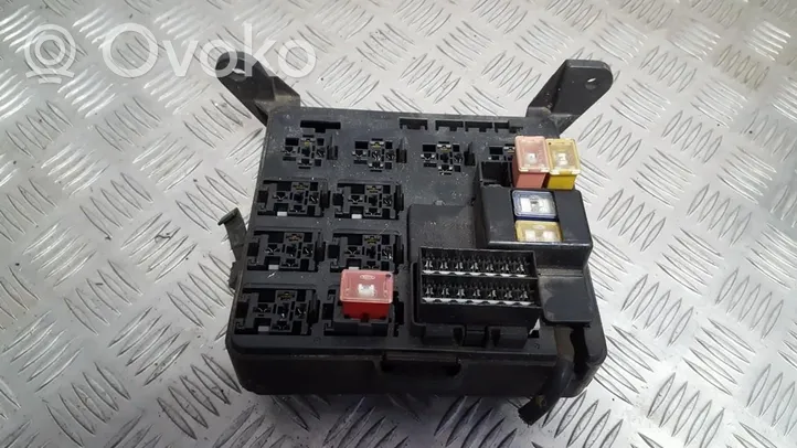 Opel Frontera B Fuse box set 71542568