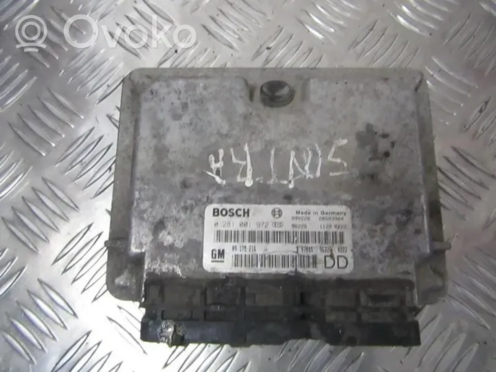 Opel Sintra Calculateur moteur ECU 0281001972