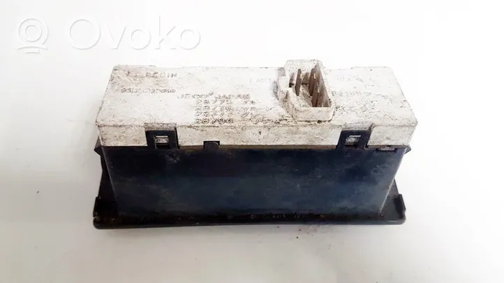 Mitsubishi Galant Eterna Monitori/näyttö/pieni näyttö mb521560