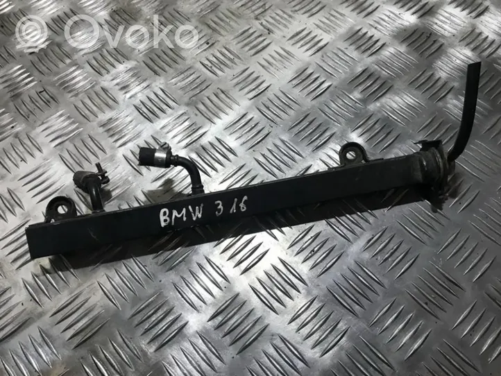 BMW 3 E36 Kraftstoffverteiler Einspritzleiste Verteilerrohr 1734355