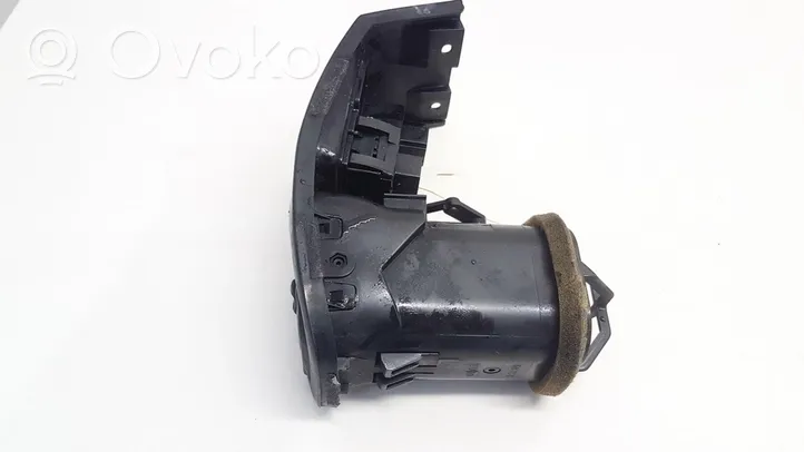 Nissan Primera Centrinės oro grotelės 68761