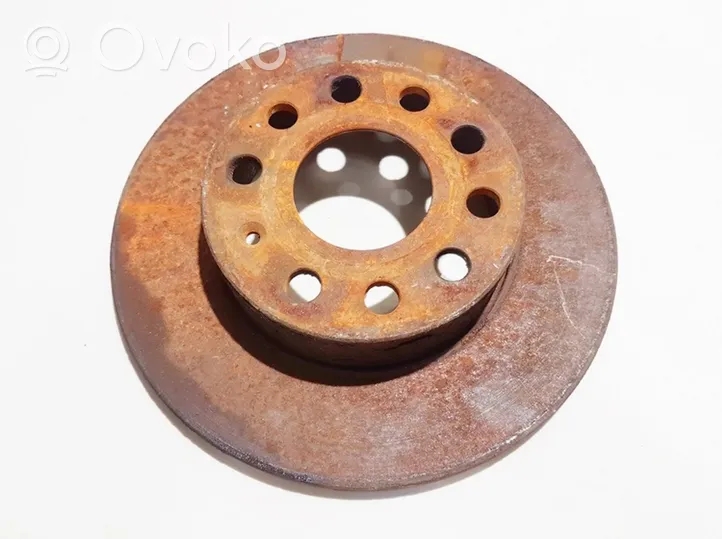 Volkswagen Jetta V Rear brake disc neventiliuojamas