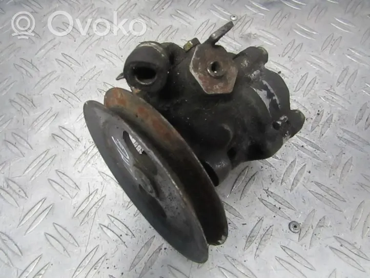 Mitsubishi Galant Power steering pump 