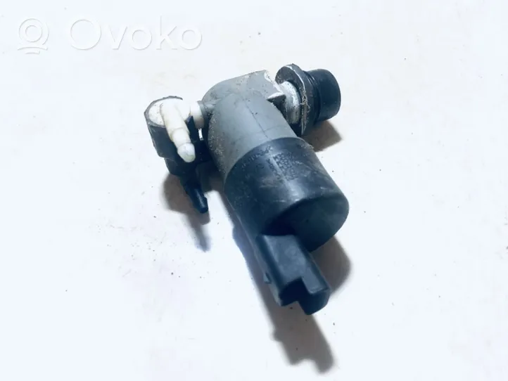 Nissan Qashqai Tuulilasi tuulilasinpesimen pumppu 9641553880