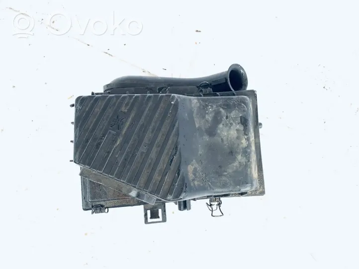 Volkswagen PASSAT B4 Oro filtro dėžė 3a0129607