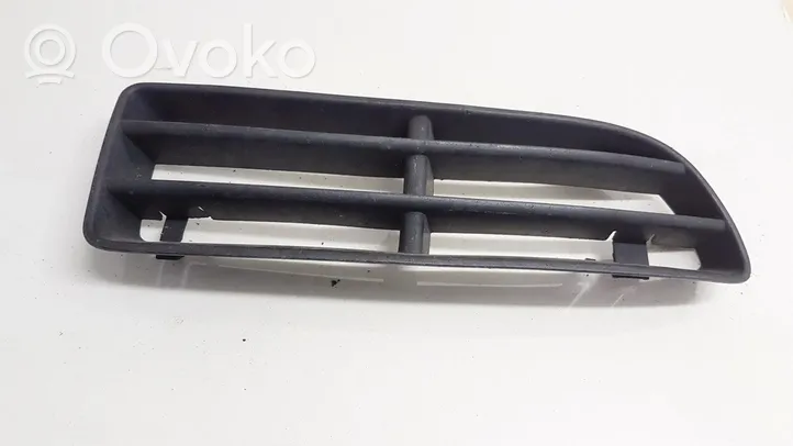 Volkswagen Bora Grille inférieure de pare-chocs avant 1j5854662