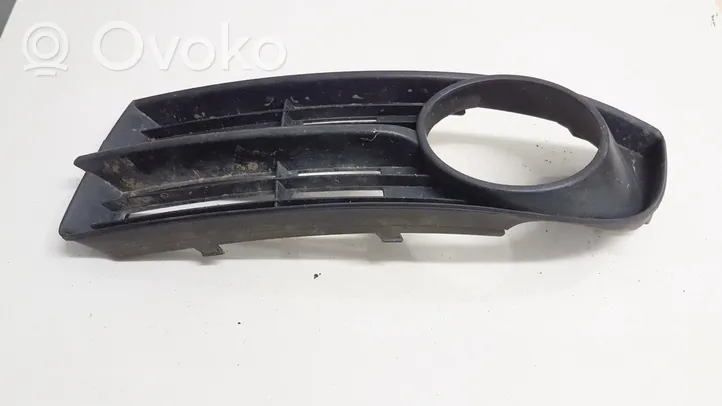 Volkswagen Touran I Grille inférieure de pare-chocs avant 1t0853665