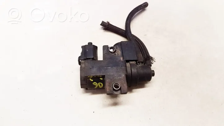 Toyota Avensis T250 Turboahtimen magneettiventtiili 258190r011