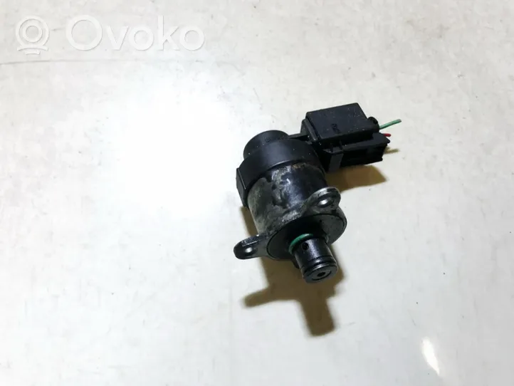 BMW 5 E60 E61 Fuel pressure sensor 0928400560