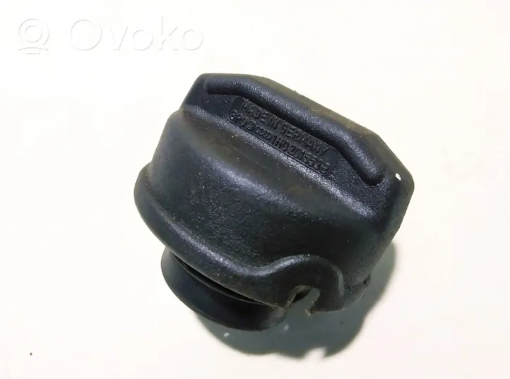 Audi A4 S4 B5 8D Fuel tank filler cap 1h0201553b