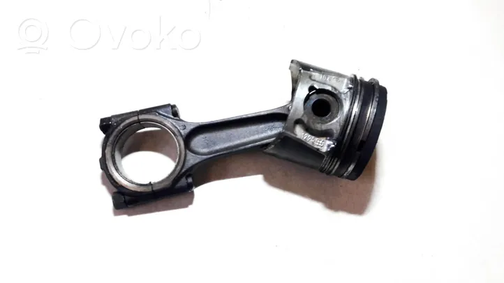 Citroen C8 Piston avec bielle 085190