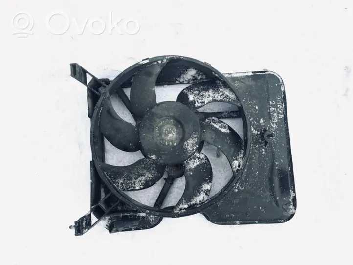 Opel Omega B1 Radiator cooling fan shroud 90570701