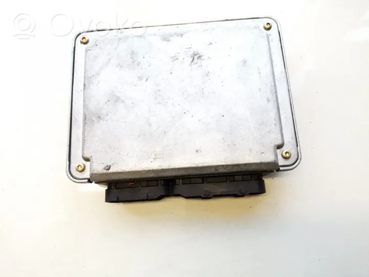 Opel Vectra B Sterownik / Moduł ECU 0281001633