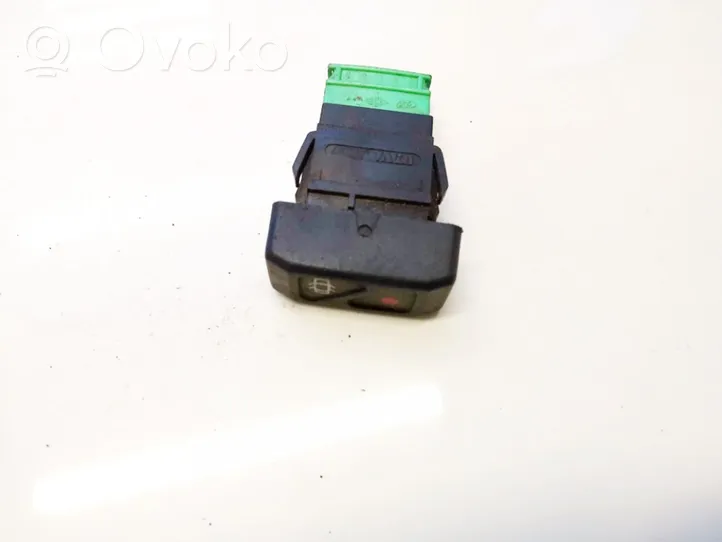 Renault Clio I Central locking switch button 