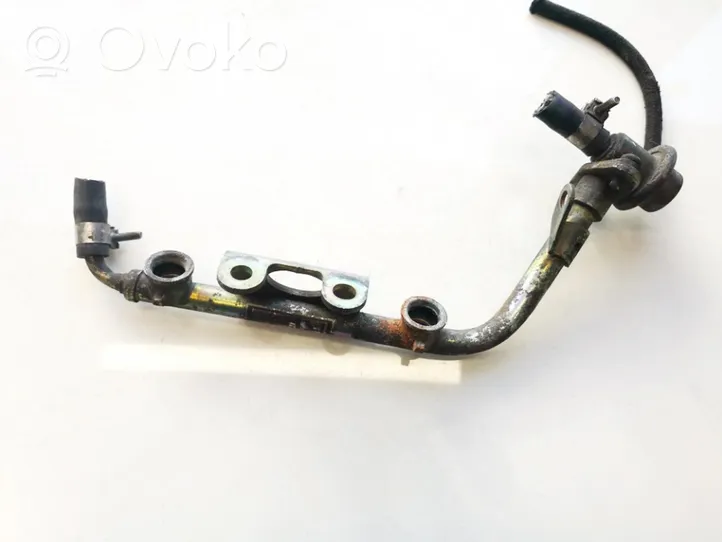 Subaru Legacy Tuyau de conduite principale de carburant 17522aa482